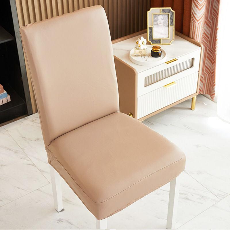 zoom Housse de chaise imperméable simili cuir taupe